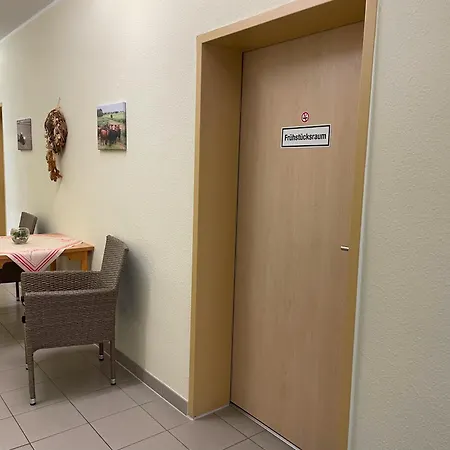 לינה וארוחת בוקר Leyerhof 3*