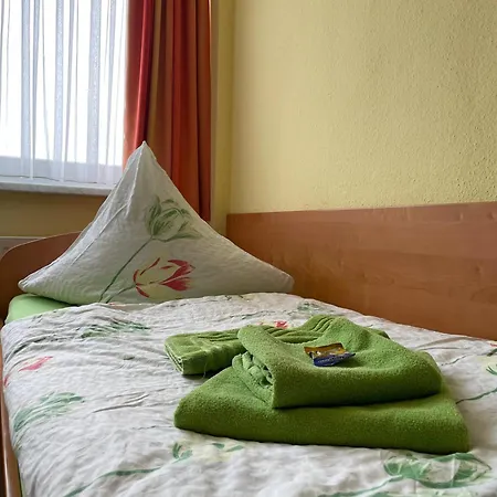 לינה וארוחת בוקר Leyerhof